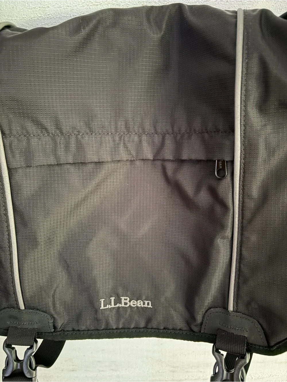 L.L. Bean black nylon Messenger bag crossbody, laptop, computer travel shoulder